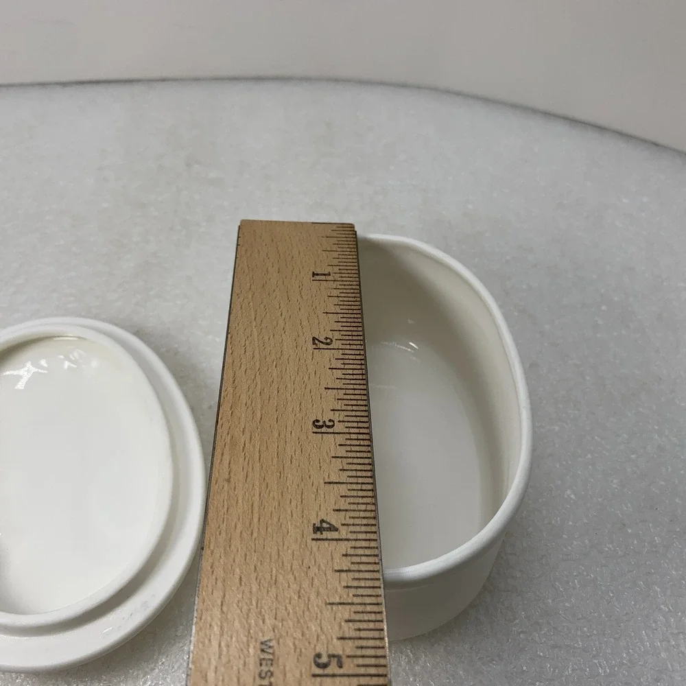 Vintage Gorham Fine‎ China Oval Leaf Floral Trinket Box White Porcelain Relieved
